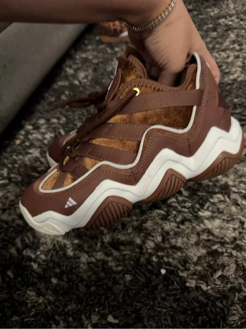 adidas stylish sneakers